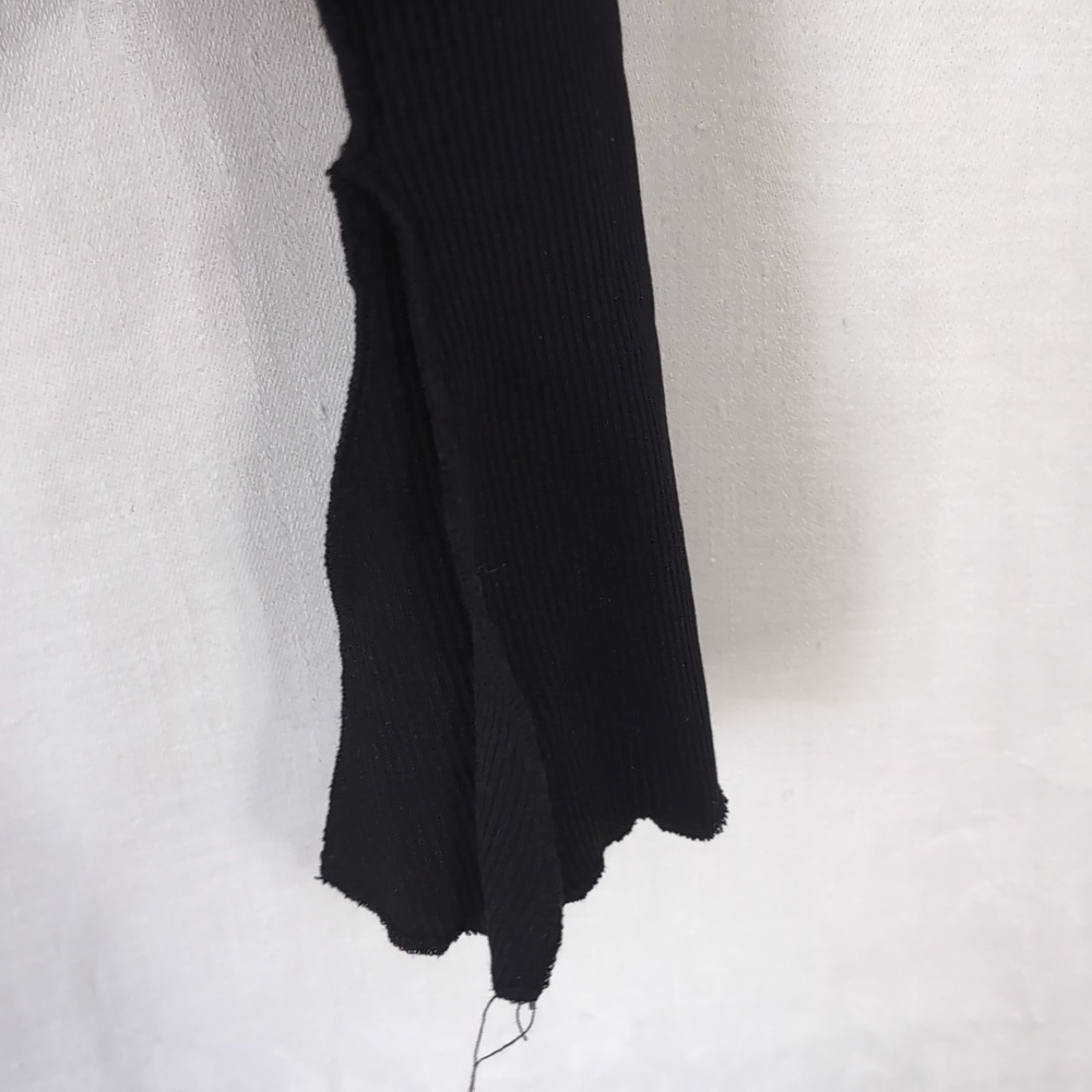 Shein Black Cropped Off-Shoulder Long Sleeve Tie-Back Top Size Medium - Picture 3 of 5